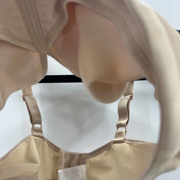 Women's Wireless Cream Beige Lightweight Comfort Bra Adjustable Straps 40D - Picture 5 of 5